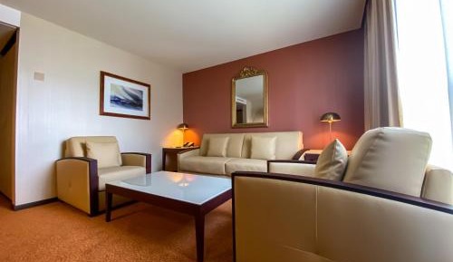 Executive Triple Suite