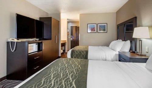 Queen Room with Two Queen Beds - Non-Smoking