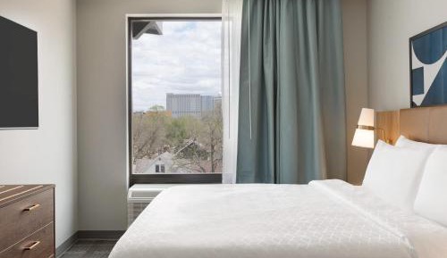 One-Bedroom Suite