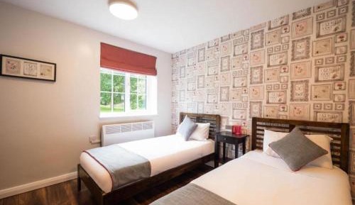 Standard Twin Room