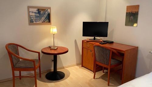 Large Double Room