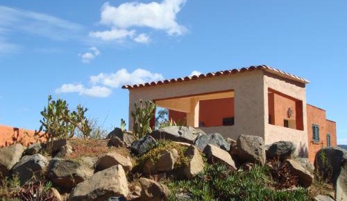 Superior One-Bedroom House (4 Adults)