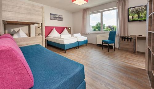 Quintuple Room