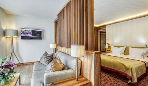 Deluxe Suite Spa-Haus