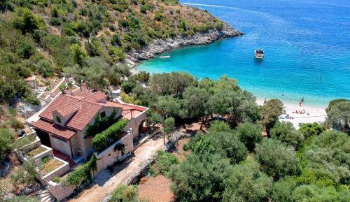 Villa - Beach Front
