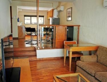 1 Executive Suite