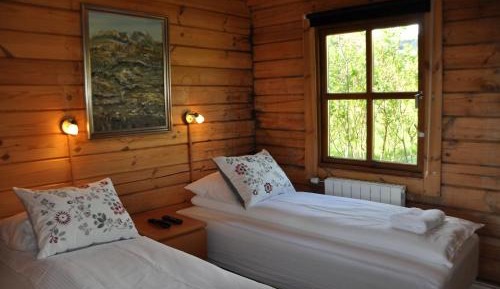 Cottage (4 Adults)