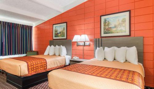 Double Room with Two Double Beds - Non-Smoking