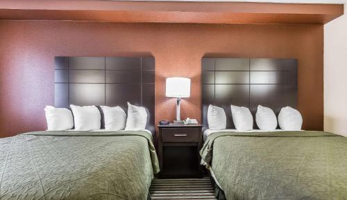 Queen Room with Two Queen Beds - Non-Smoking