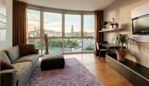 One-Bedroom Suite