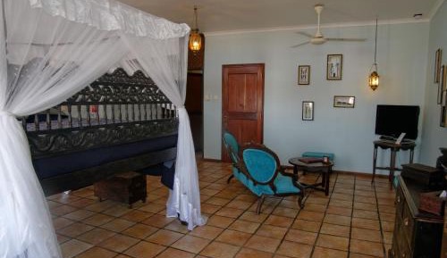 Honeymoon Suite