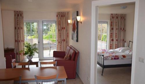 Apartment with Garden View