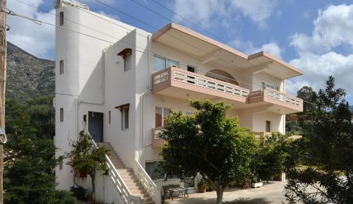 One-Bedroom Apartment (3 Adults)