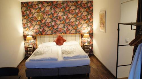 Standard Double or Twin Room with Garden View
