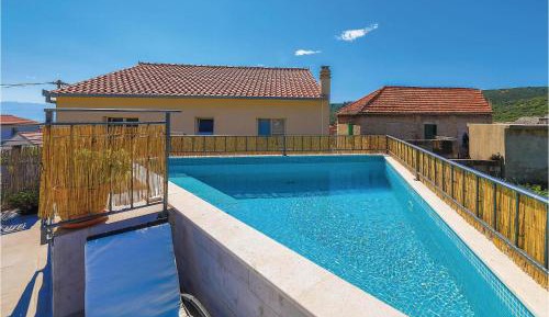 Four-Bedroom Holiday Home