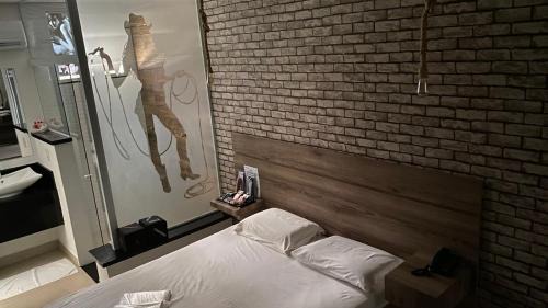Deluxe Queen Suite