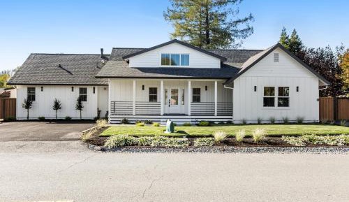 Four bedroom holiday home 