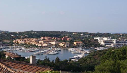 Three-Bedroom Apartment with Sea View