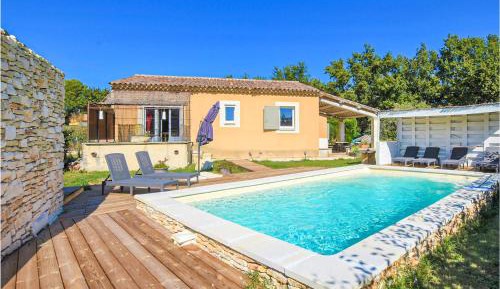 Three-Bedroom Holiday Home 