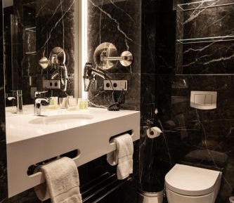 Twin Room with Shower