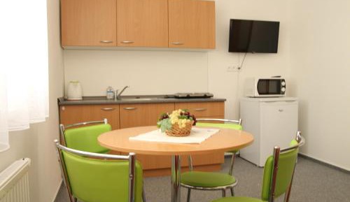 Suite with Kitchenette