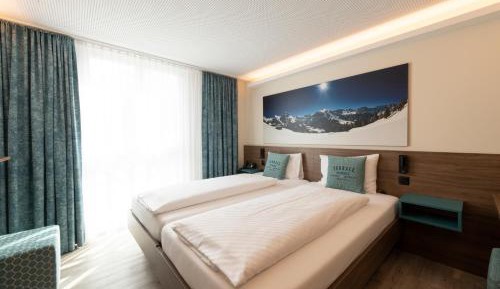 Comfort Twin Room in Residence Building