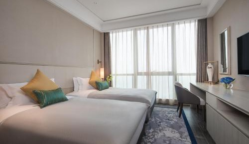 One Bedroom Deluxe Twin