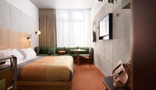 Medium Plus Room