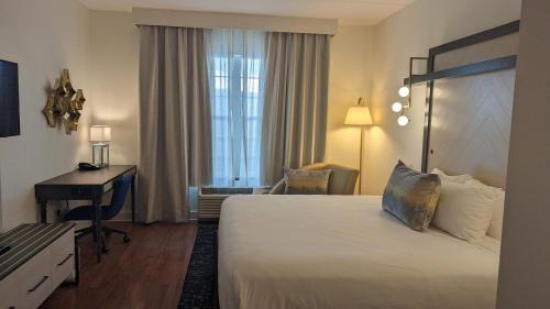 Standard King Room