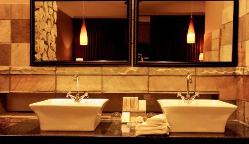 Luxury King Room
