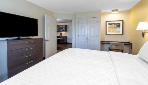 One-Bedroom King Suite with Sofa Bed
