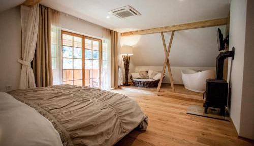 Deluxe Double Room with Balcony