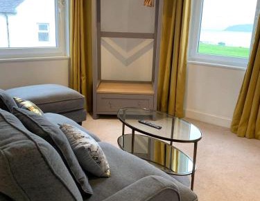 Suite With Four Poster Bed