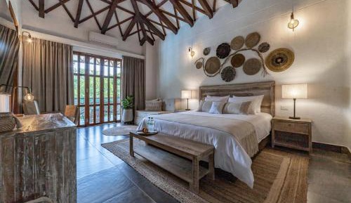 Deluxe Double Room with Balcony