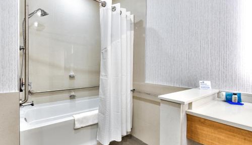 Queen Suite with Two Queen Beds