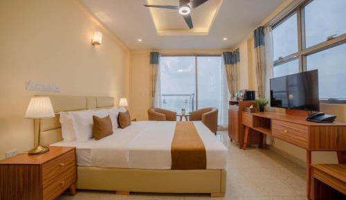 Deluxe King Room with Sea View & Balcony (Free Return Airport Transfer)