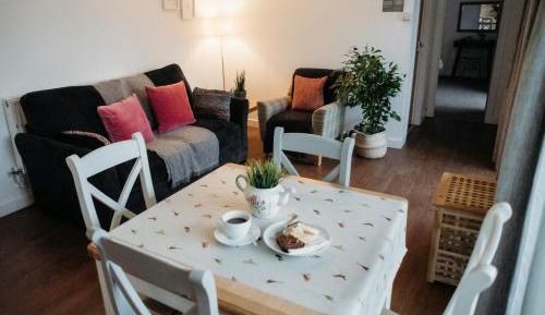 One-Bedroom House (Pet friendly)