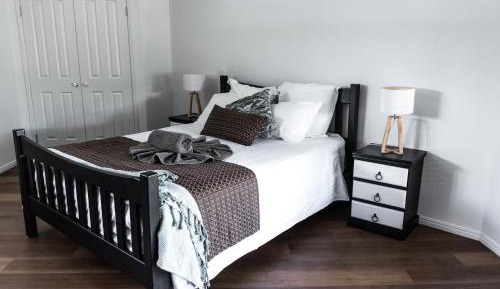 Quadruple Room with Private Bathroom