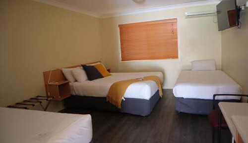Family Room (Sleeps 4)