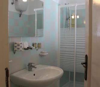Double or Twin Room with Patio and Sea View
