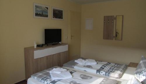 Apartment (2-4 Adults)