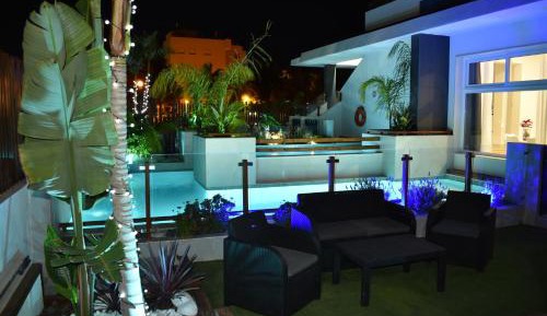 Standard Apartment with Pool