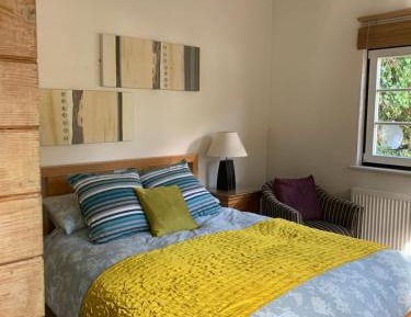 Deluxe Double Room (2 Adults + 1 Child)