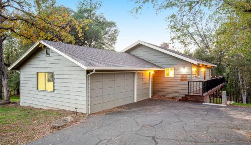 Four bedroom holiday home 