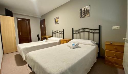Double or Twin Room with Shower