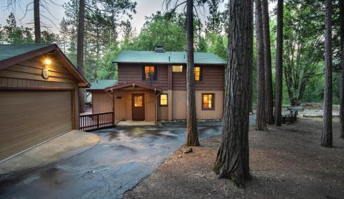 Five-Bedroom Holiday Home