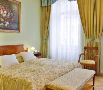 Double Room with Colonnade View
