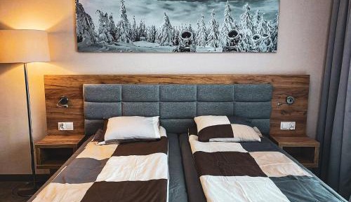 Apartment with Mountain View
