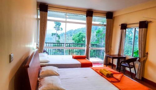 Deluxe Family Room