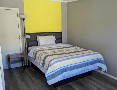 Queen Room - Non-Smoking